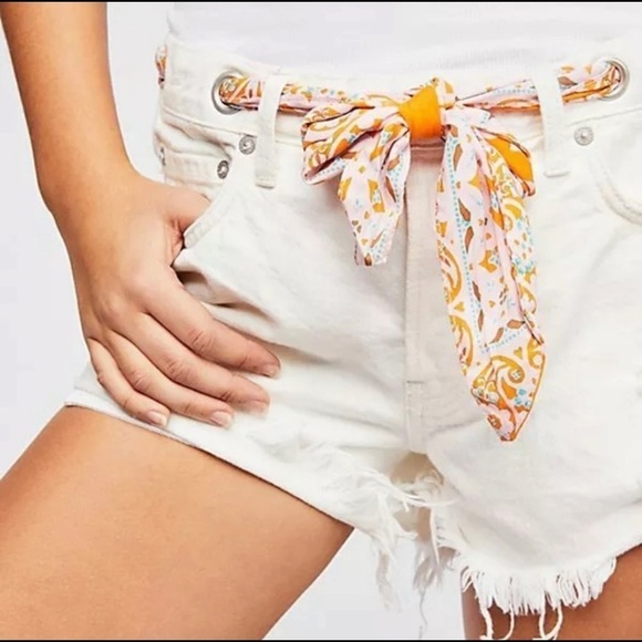 We The Free | Slashed & Relaxed Distressed Jean Shorts - Picture 1 of 9